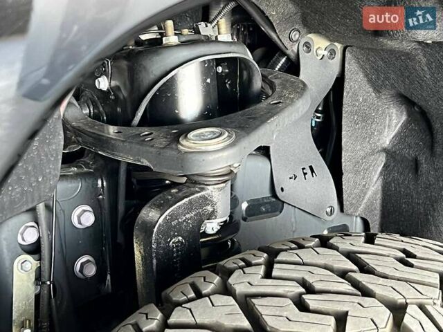 Серый Тойота Тундра, объемом двигателя 3.45 л и пробегом 8 тыс. км за 110000 $, фото 30 на Automoto.ua