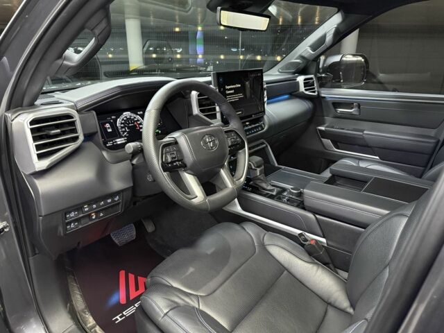 Серый Тойота Тундра, объемом двигателя 3.5 л и пробегом 8 тыс. км за 100500 $, фото 19 на Automoto.ua