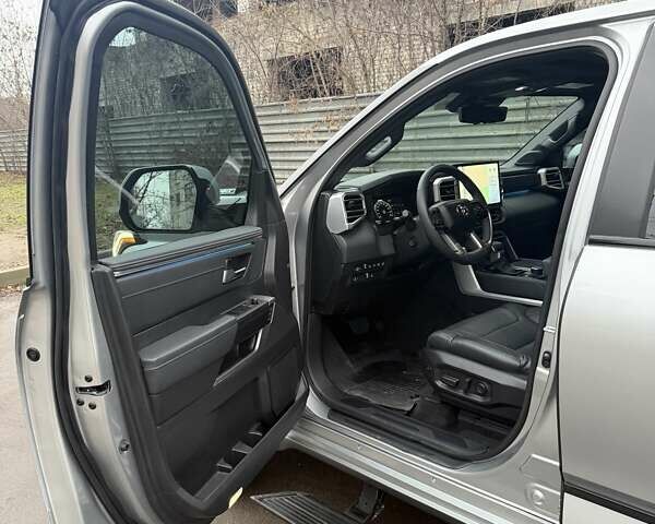 Серый Тойота Тундра, объемом двигателя 3.45 л и пробегом 4 тыс. км за 92000 $, фото 19 на Automoto.ua