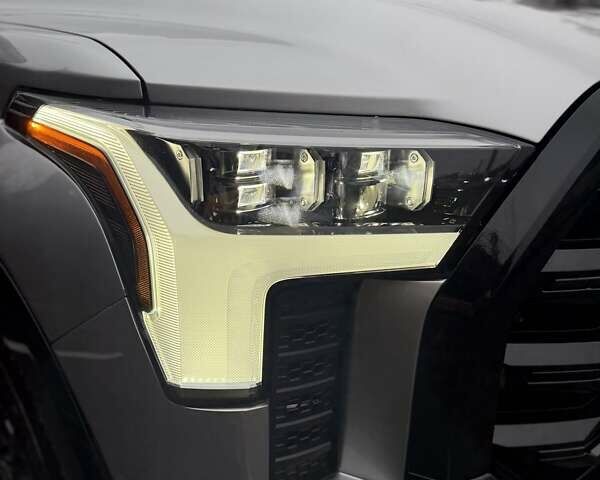 Серый Тойота Тундра, объемом двигателя 3.45 л и пробегом 4 тыс. км за 92000 $, фото 10 на Automoto.ua