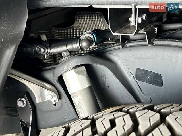 Серый Тойота Тундра, объемом двигателя 3.45 л и пробегом 8 тыс. км за 110000 $, фото 32 на Automoto.ua