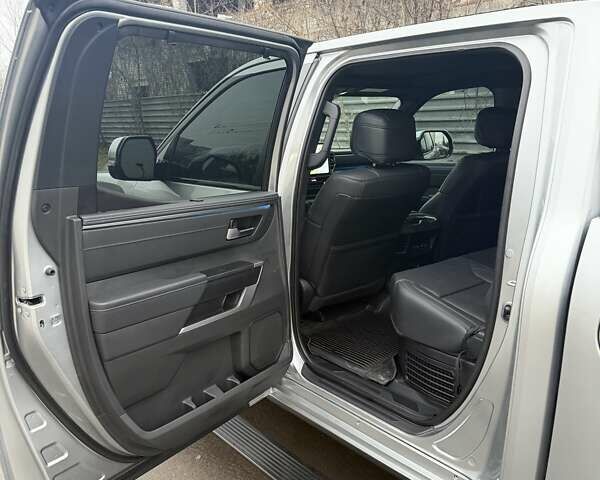 Серый Тойота Тундра, объемом двигателя 3.45 л и пробегом 4 тыс. км за 92000 $, фото 33 на Automoto.ua