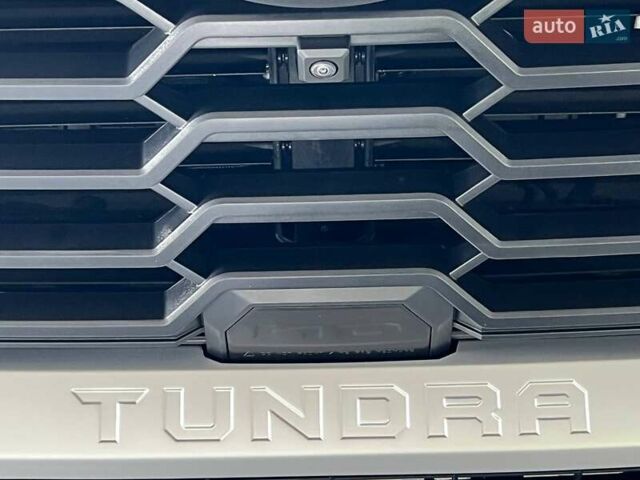 Серый Тойота Тундра, объемом двигателя 3.45 л и пробегом 8 тыс. км за 110000 $, фото 14 на Automoto.ua