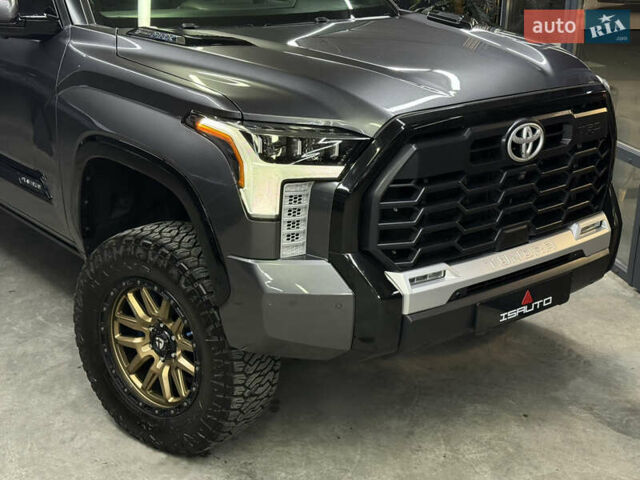 Серый Тойота Тундра, объемом двигателя 3.45 л и пробегом 8 тыс. км за 100500 $, фото 3 на Automoto.ua