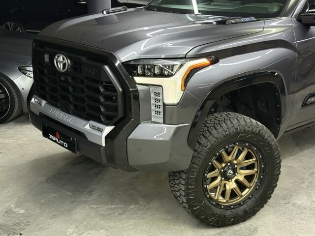 Серый Тойота Тундра, объемом двигателя 3.5 л и пробегом 8 тыс. км за 100500 $, фото 5 на Automoto.ua