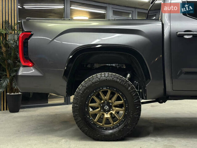 Серый Тойота Тундра, объемом двигателя 3.45 л и пробегом 8 тыс. км за 100500 $, фото 17 на Automoto.ua
