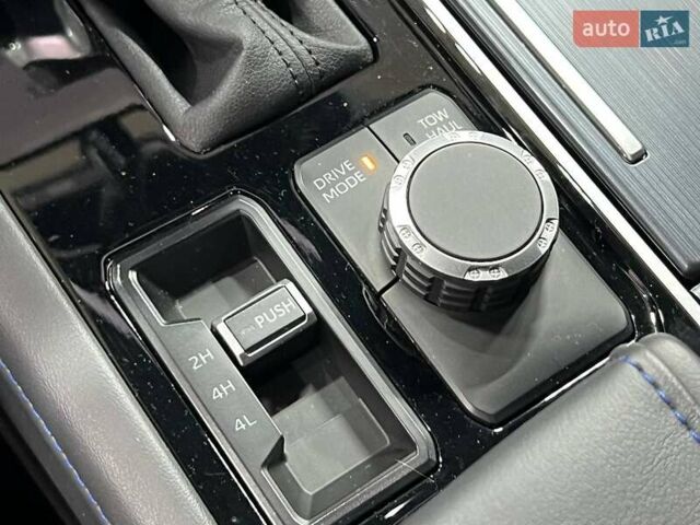 Серый Тойота Тундра, объемом двигателя 3.45 л и пробегом 8 тыс. км за 110000 $, фото 56 на Automoto.ua