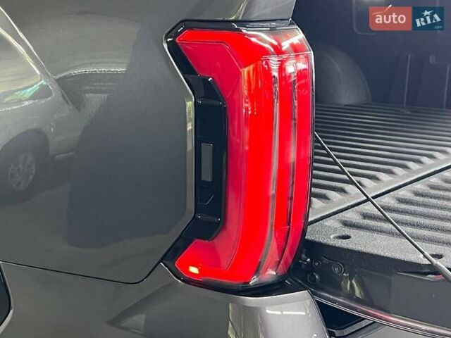 Серый Тойота Тундра, объемом двигателя 3.45 л и пробегом 8 тыс. км за 110000 $, фото 23 на Automoto.ua