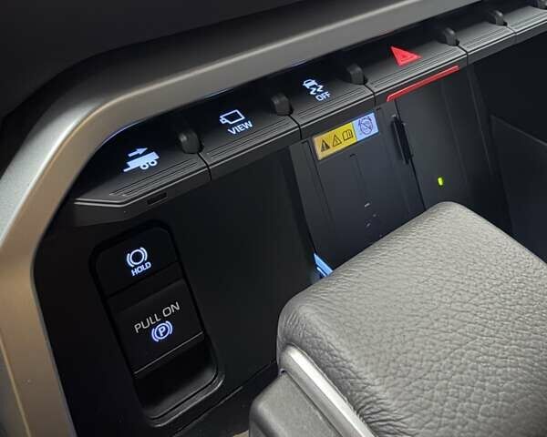 Серый Тойота Тундра, объемом двигателя 3.45 л и пробегом 4 тыс. км за 92000 $, фото 27 на Automoto.ua