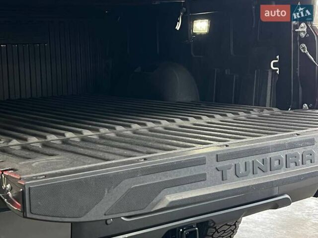 Серый Тойота Тундра, объемом двигателя 3.45 л и пробегом 8 тыс. км за 110000 $, фото 20 на Automoto.ua