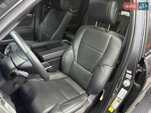 Серый Тойота Тундра, объемом двигателя 3.45 л и пробегом 8 тыс. км за 100500 $, фото 19 на Automoto.ua