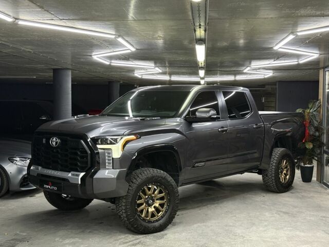 Серый Тойота Тундра, объемом двигателя 3.5 л и пробегом 8 тыс. км за 100500 $, фото 4 на Automoto.ua