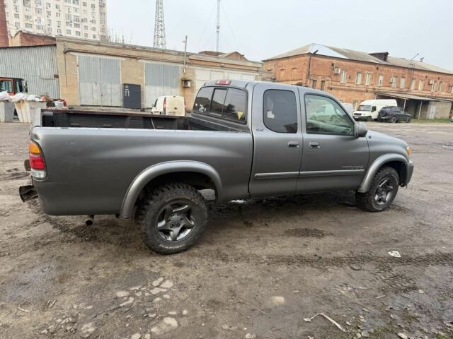 Серый Тойота Тундра, объемом двигателя 4.7 л и пробегом 123 тыс. км за 3900 $, фото 1 на Automoto.ua