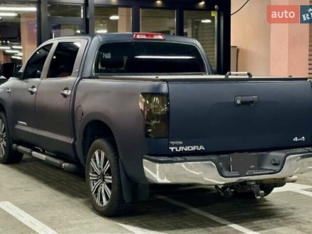 Синий Тойота Тундра, объемом двигателя 5.7 л и пробегом 198 тыс. км за 22000 $, фото 2 на Automoto.ua