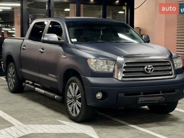 Синий Тойота Тундра, объемом двигателя 5.7 л и пробегом 198 тыс. км за 22000 $, фото 1 на Automoto.ua