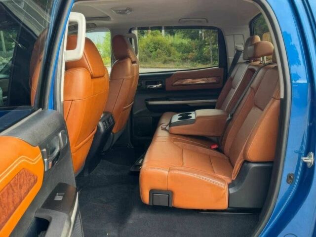 Тойота Тундра 2017 у Львові на Automoto.ua Синій Тойота Тундра, об'ємом двигуна 5.7 л та пробігом 63 тис. км за 26000 $, фото 11 на Automoto.ua