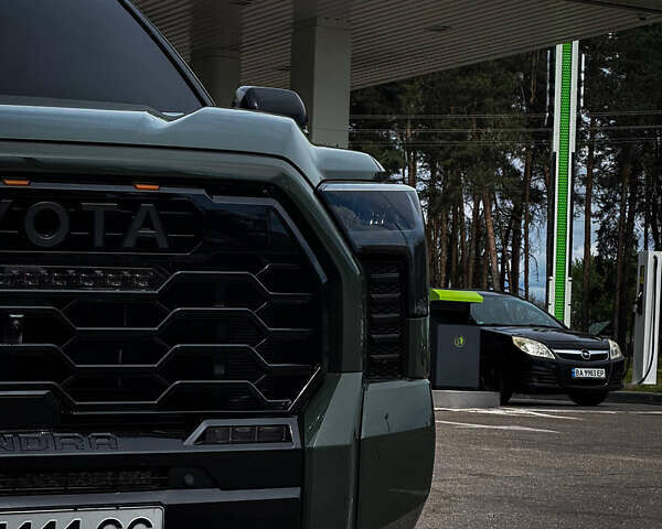 Зеленый Тойота Тундра, объемом двигателя 3.5 л и пробегом 63 тыс. км за 75000 $, фото 3 на Automoto.ua