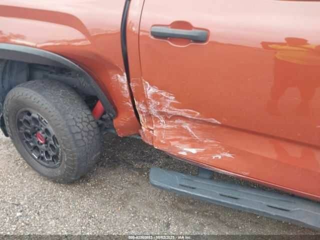 Оранжевый Тойота Тундра, объемом двигателя 3.4 л и пробегом 12 тыс. км за 28900 $, фото 5 на Automoto.ua