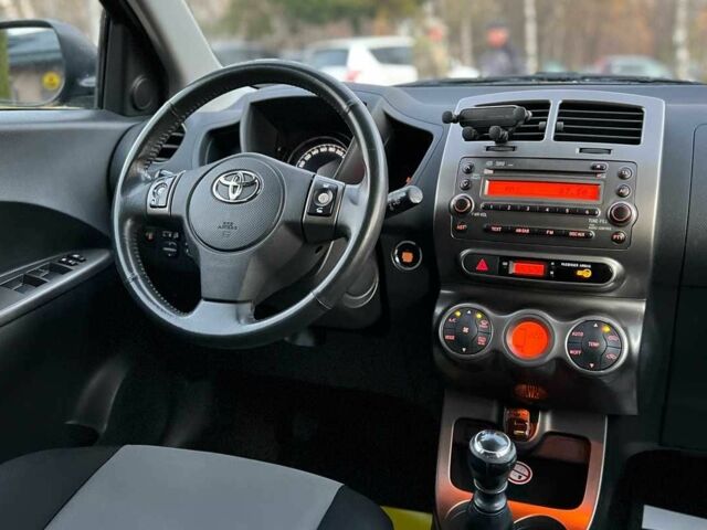 Черный Тойота Урбан Крузер, объемом двигателя 1.3 л и пробегом 130 тыс. км за 6999 $, фото 16 на Automoto.ua