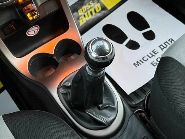 Черный Тойота Урбан Крузер, объемом двигателя 1.3 л и пробегом 130 тыс. км за 6999 $, фото 14 на Automoto.ua