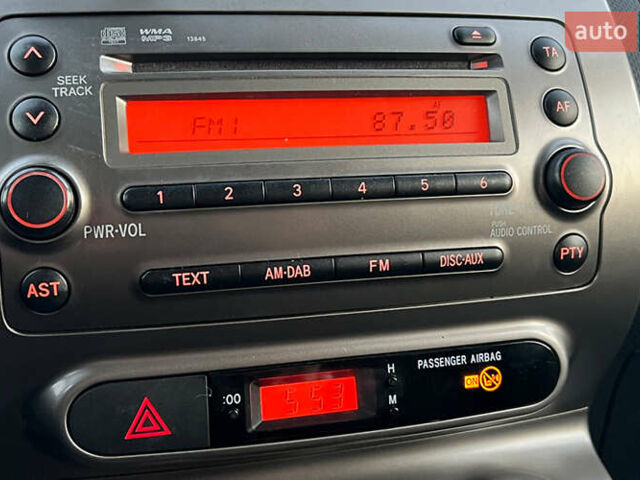 Черный Тойота Урбан Крузер, объемом двигателя 1.33 л и пробегом 130 тыс. км за 6999 $, фото 12 на Automoto.ua