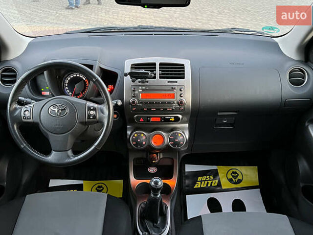 Черный Тойота Урбан Крузер, объемом двигателя 1.33 л и пробегом 130 тыс. км за 6999 $, фото 11 на Automoto.ua