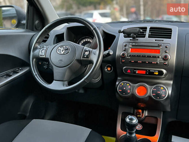 Черный Тойота Урбан Крузер, объемом двигателя 1.33 л и пробегом 130 тыс. км за 6999 $, фото 16 на Automoto.ua