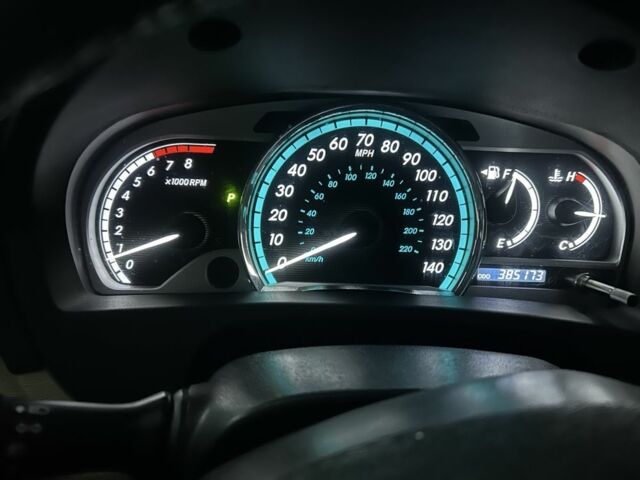 Тойота Венза 2011 в Киеве на Automoto.ua Белый Тойота Венза, объемом двигателя 3.5 л и пробегом 385 тыс. км за 12500 $, фото 1 на Automoto.ua