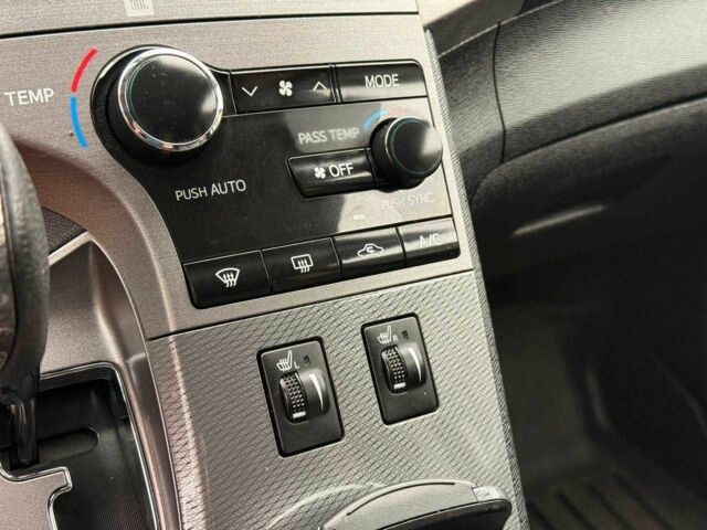 Білий Тойота Венза, об'ємом двигуна 2.7 л та пробігом 212 тис. км за 14000 $, фото 5 на Automoto.ua