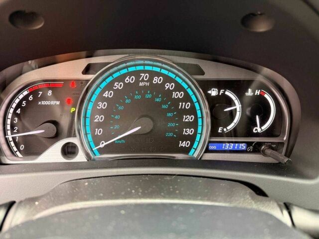 Білий Тойота Венза, об'ємом двигуна 2.7 л та пробігом 212 тис. км за 14000 $, фото 4 на Automoto.ua