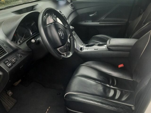 Белый Тойота Венза, объемом двигателя 2.7 л и пробегом 192 тыс. км за 16800 $, фото 5 на Automoto.ua