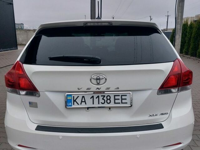 Білий Тойота Венза, об'ємом двигуна 3.5 л та пробігом 254 тис. км за 15900 $, фото 1 на Automoto.ua