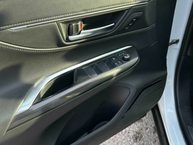 Белый Тойота Венза, объемом двигателя 2.5 л и пробегом 80 тыс. км за 31500 $, фото 10 на Automoto.ua