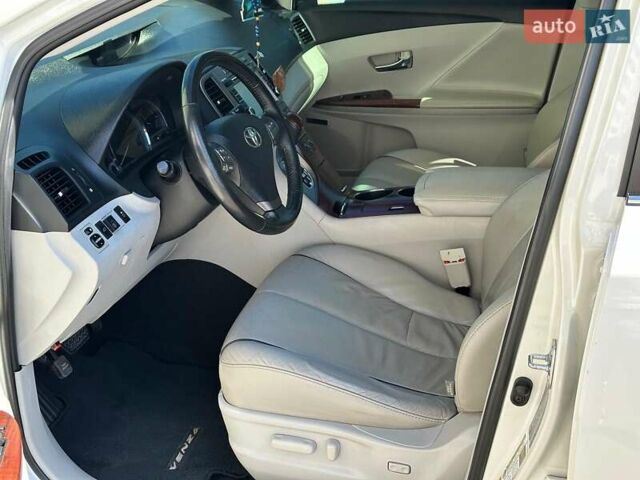 Белый Тойота Венза, объемом двигателя 3.5 л и пробегом 113 тыс. км за 13590 $, фото 8 на Automoto.ua