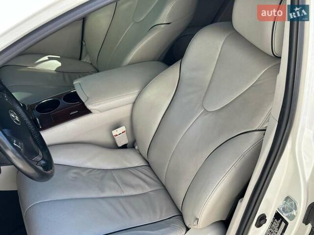 Белый Тойота Венза, объемом двигателя 3.5 л и пробегом 113 тыс. км за 13590 $, фото 14 на Automoto.ua