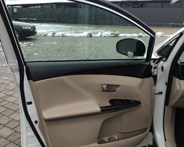 Белый Тойота Венза, объемом двигателя 2.67 л и пробегом 160 тыс. км за 13950 $, фото 27 на Automoto.ua