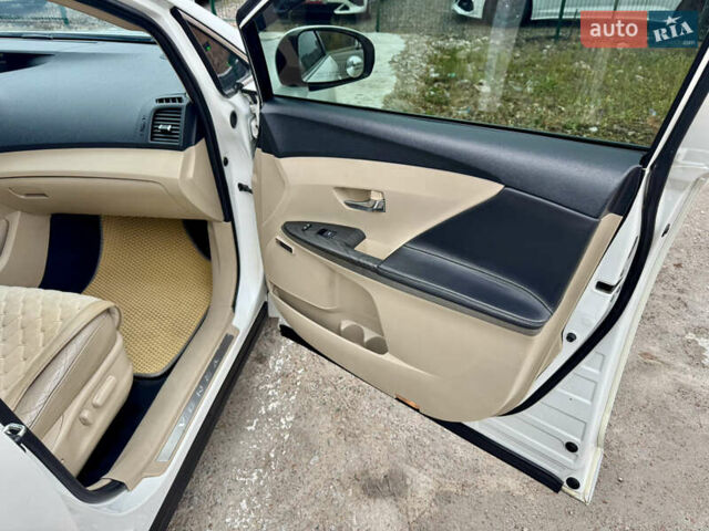 Білий Тойота Венза, об'ємом двигуна 3.46 л та пробігом 199 тис. км за 13500 $, фото 30 на Automoto.ua