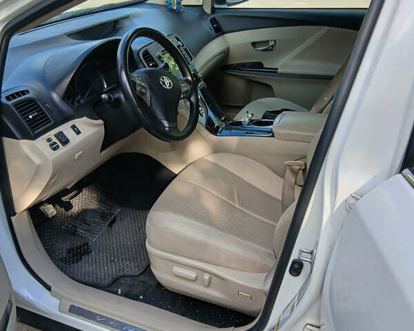 Белый Тойота Венза, объемом двигателя 2.7 л и пробегом 230 тыс. км за 11500 $, фото 6 на Automoto.ua