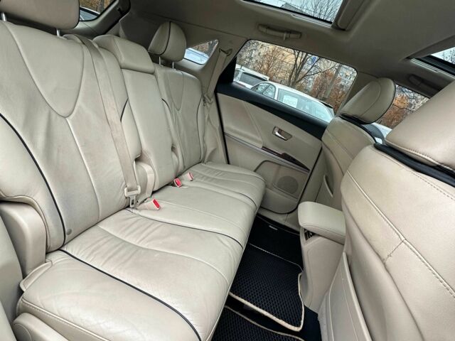 Білий Тойота Венза, об'ємом двигуна 2.7 л та пробігом 174 тис. км за 12500 $, фото 5 на Automoto.ua