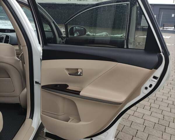 Белый Тойота Венза, объемом двигателя 2.67 л и пробегом 160 тыс. км за 13950 $, фото 40 на Automoto.ua