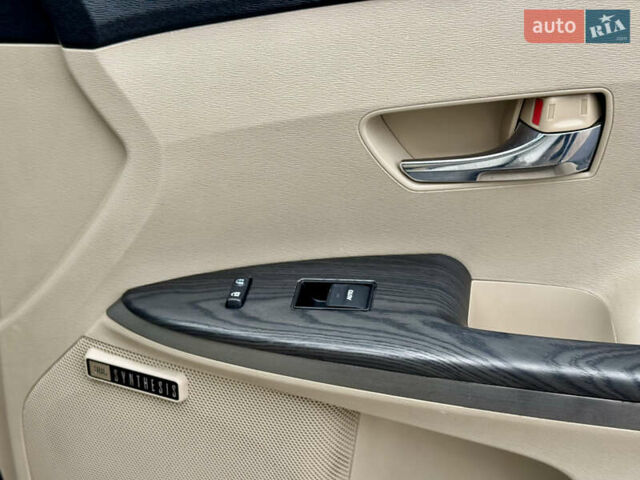 Білий Тойота Венза, об'ємом двигуна 3.46 л та пробігом 199 тис. км за 13500 $, фото 32 на Automoto.ua