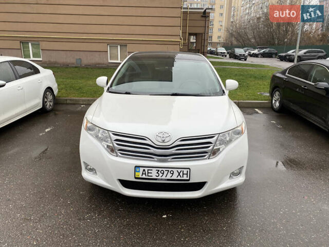 Белый Тойота Венза, объемом двигателя 2.7 л и пробегом 165 тыс. км за 12500 $, фото 1 на Automoto.ua