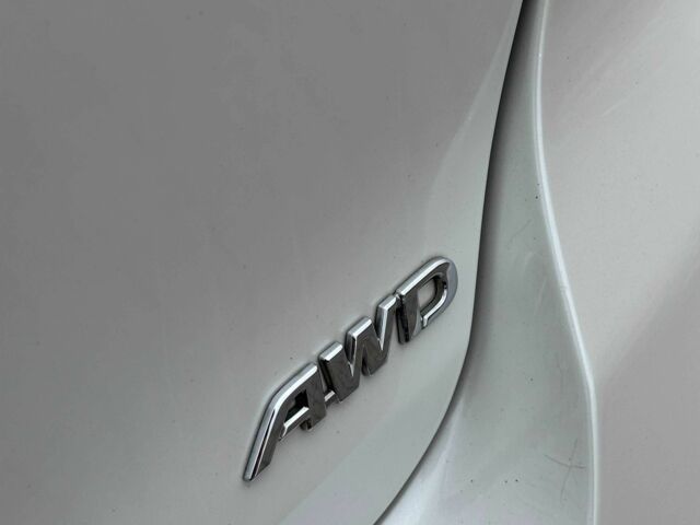 Білий Тойота Венза, об'ємом двигуна 2.7 л та пробігом 174 тис. км за 12500 $, фото 23 на Automoto.ua