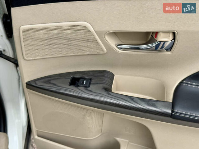 Білий Тойота Венза, об'ємом двигуна 3.46 л та пробігом 199 тис. км за 13500 $, фото 29 на Automoto.ua