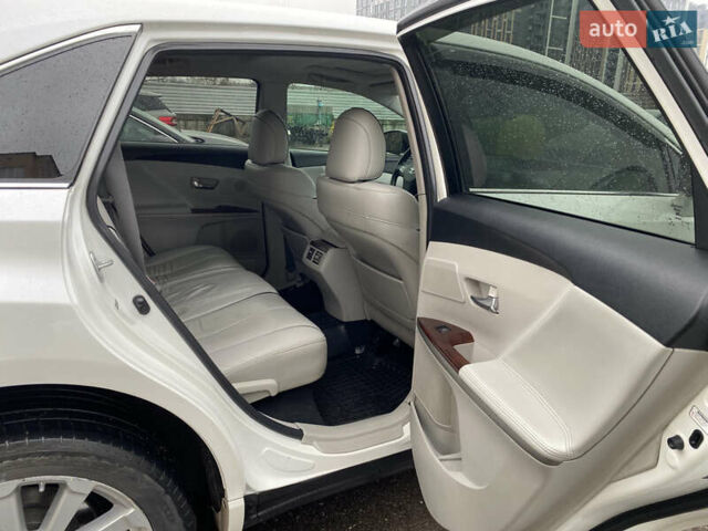 Белый Тойота Венза, объемом двигателя 2.7 л и пробегом 165 тыс. км за 12500 $, фото 20 на Automoto.ua