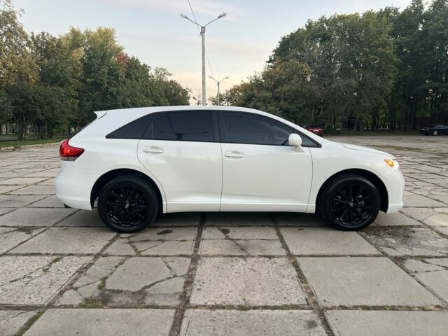 Белый Тойота Венза, объемом двигателя 2.7 л и пробегом 172 тыс. км за 12500 $, фото 2 на Automoto.ua