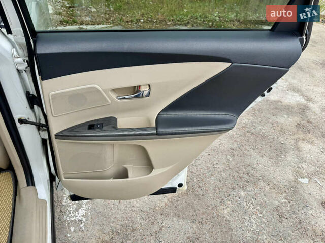 Білий Тойота Венза, об'ємом двигуна 3.46 л та пробігом 199 тис. км за 13500 $, фото 28 на Automoto.ua