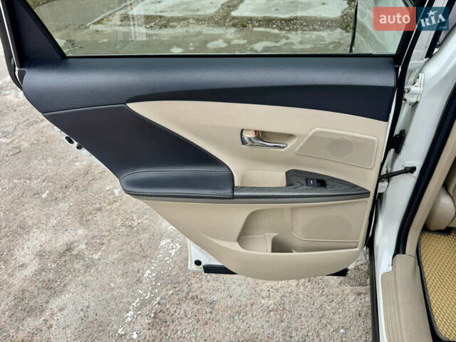 Білий Тойота Венза, об'ємом двигуна 3.46 л та пробігом 199 тис. км за 13500 $, фото 20 на Automoto.ua