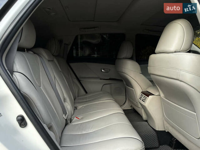 Белый Тойота Венза, объемом двигателя 2.7 л и пробегом 145 тыс. км за 13499 $, фото 23 на Automoto.ua