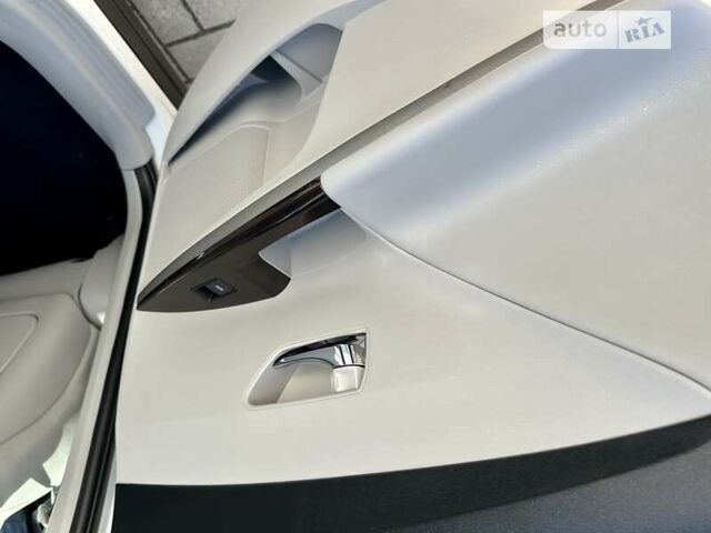 Білий Тойота Венза, об'ємом двигуна 2.7 л та пробігом 176 тис. км за 15777 $, фото 42 на Automoto.ua